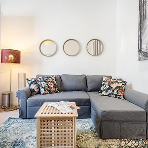 Bpr Blooming Design With A/c Apartament