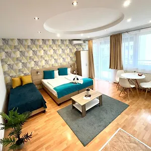 Apartment Star With Free Parking, Budapest